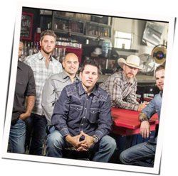 One Light Town Chords by Casey Donahew Band