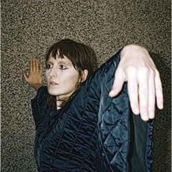 Yellow Blinds Cream Shadows Chords by Cate Le Bon