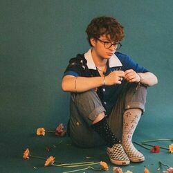 Comfort Crowd Chords by Cavetown