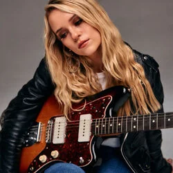 I Thought I Was In Love Chords by Cecilia Castleman