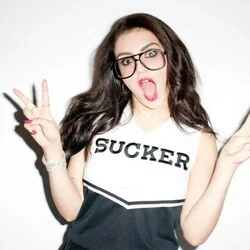 London Queen Tab by Charli XCX