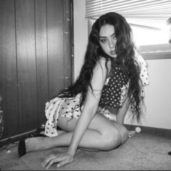 Party 4 U  Chords by Charli XCX