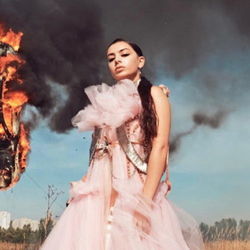 White Mercedes Chords by Charli XCX