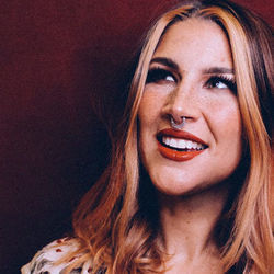 Soft Revolution Chords by Charlotte Wessels