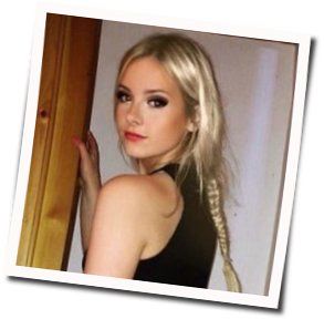 Prettys On The Inside Chords by Chloe Adams