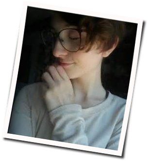 Dream About U Chords by Chloe Moriondo