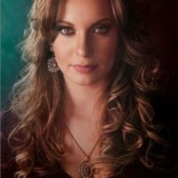 Levántate Chords by Christine D'Clario