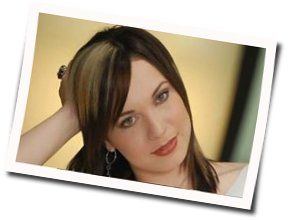 Mas Alto Honor Chords by Christine D'Clario