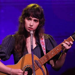 Blouse Tab by Clairo