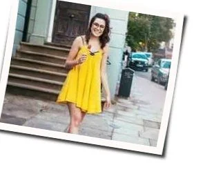 In The Middle Chords by Dodie Clark