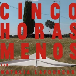 Cinco Horas Menos by Conociendo Rusia
