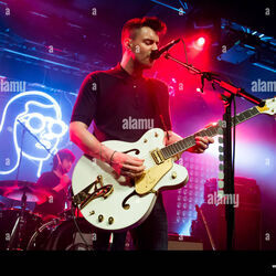 Pink Cactus Cafe Live Chords by The Courteeners