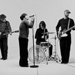 Pause At You Chords by Courting