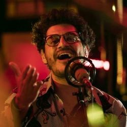 Agoniza Mas Não Morre Chords by Criolo