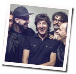 Tiburones En El Bosque Chords by Cuarteto De Nos