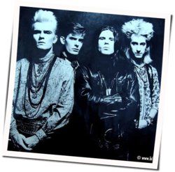 Bleeding Heart Graffiti Chords by The Cult