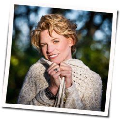 Don't Lay Down Chords by Catie Curtis