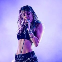 Violet Chemistry Chords by Miley Cyrus