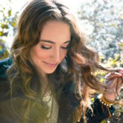 In Christ Alone Chords by Lauren Daigle
