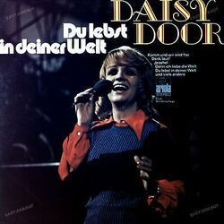 Du Lebst In Deiner Welt Chords by Daisy Door