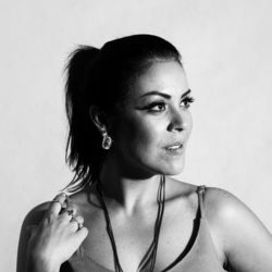 Deus Me Ouvirá Chords by Dany Grace