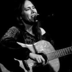 Farewell To The Gold Chords by Daoiri Farrell