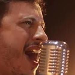 Uns Aos Outros Chords by Dassa Oliveira
