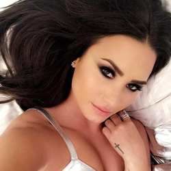 Concentrate  Chords by Demi Lovato