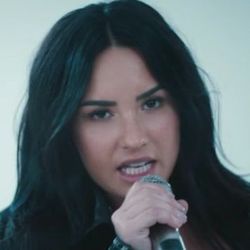 Fall In Line Chords by Demi Lovato