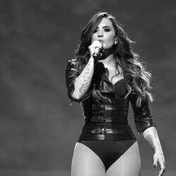 Falling Over Me Chords by Demi Lovato