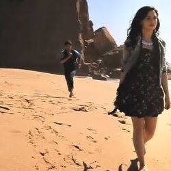 Make A Wave Ukulele Chords by Demi Lovato