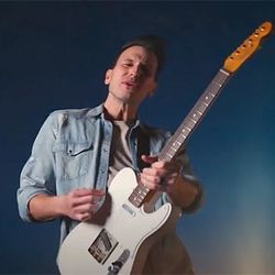 She Likes It Chords by Russell Dickerson