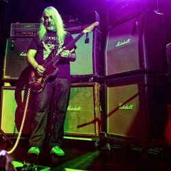 Out There Live Bass tabs by Dinosaur Jr.