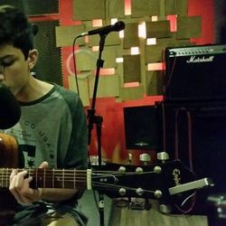 Amsterdam Chords by Diogo Mariense