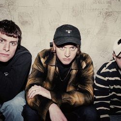 Hello Girlfriend Chords by Dma's