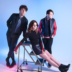 Shut Up And Kiss Me Bass tabs by Echosmith