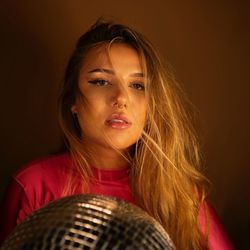 Acredito Em Fadas Chords by Elana Dara