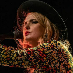 Colours Start To Run Chords by Elles Bailey
