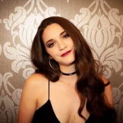 Home And A Hometown Chords by Hannah Ellis