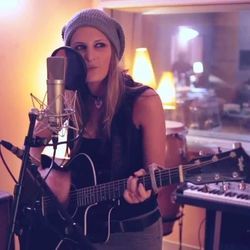 Keeping Me Safe Chords by Emy Taliana
