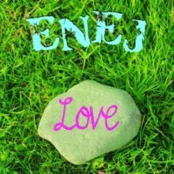 Kamień Z Napisem Love by Enej