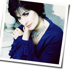 Na Laetha Geal Moige Chords by Enya
