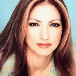 Volveras Bass Tab by Gloria Estefan