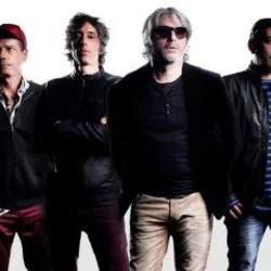 Quien No Se Ha Besado En Mardel Chords by Estelares