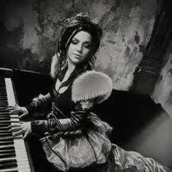 Snow White Queen by Evanescence