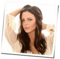 Love Don't Be A Stranger Chords by Sara Evans