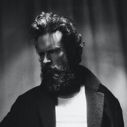 She Cleans Up Bass Tab by Father John Misty