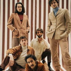 Un Monde Nouveau Chords by Feu! Chatterton