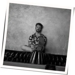 Hollywood Forever Chords by Finneas