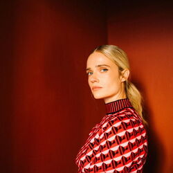Kissing In The Cold Chords by Florrie